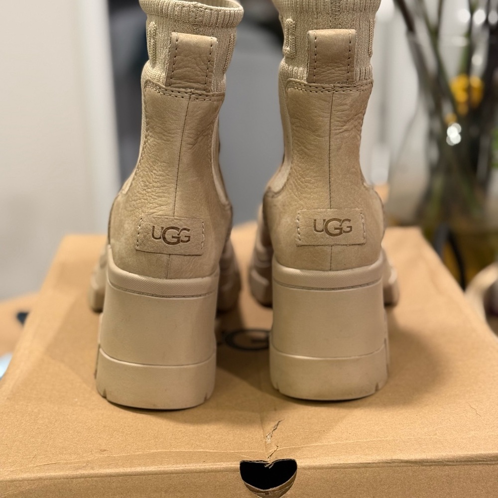 UGG Brooklyn Chelsea boots - Picture 3 of 6